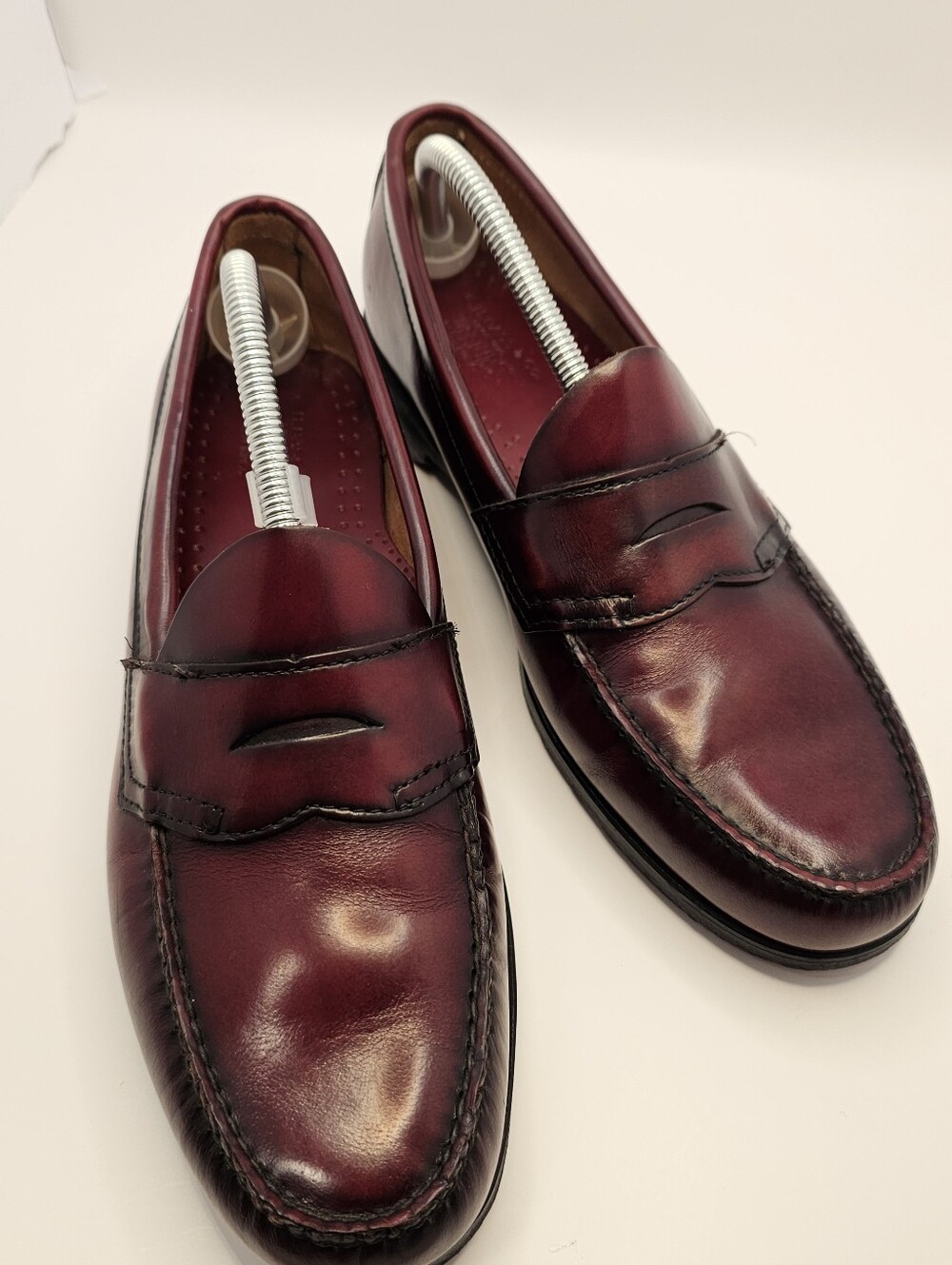G.H. Bass & CO Weejuns Larson Burgundy Red Leather Penny Loafers Size: 10.5 D